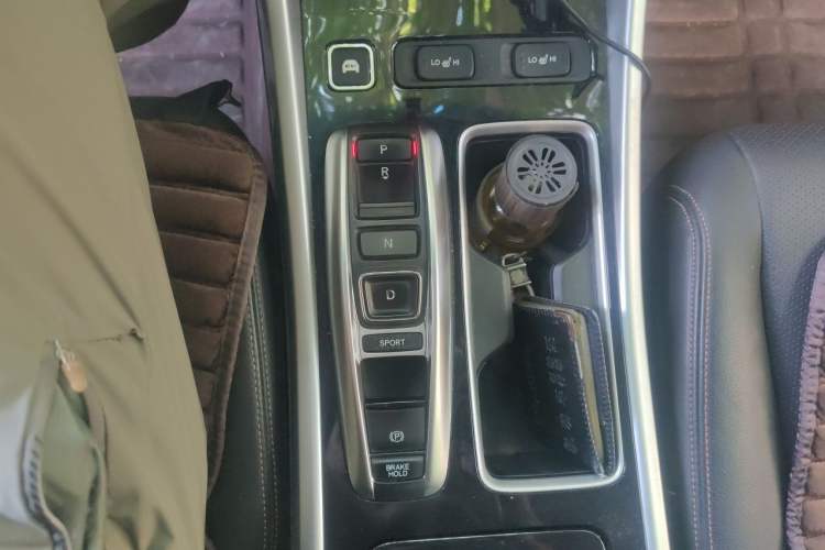 Used Honda Accord 2016 Hybrid 2.0L Sharp Edition Gear Lever