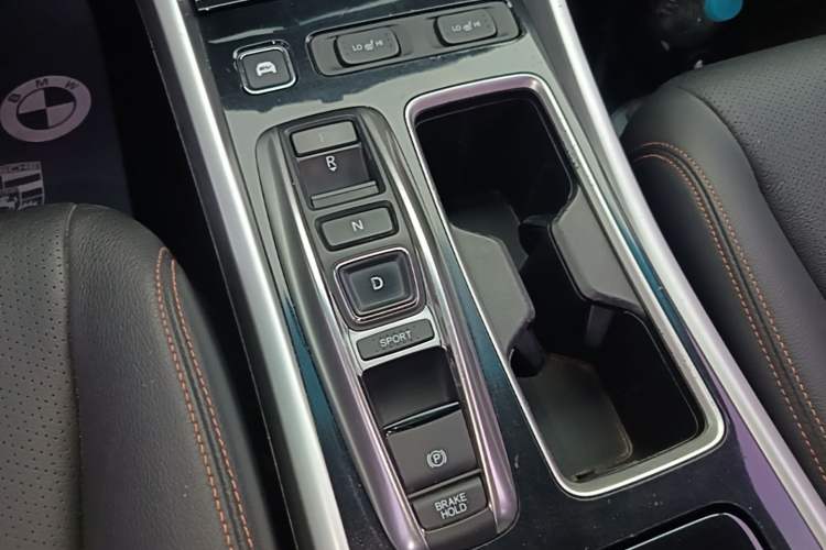 Used Honda Accord 2016 Hybrid 2.0L Sharp Edition Gear Lever
