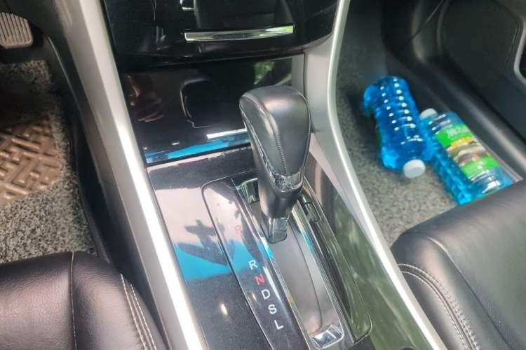 Used Honda Accord 2016 2.0L Comfort Edition Gear Lever