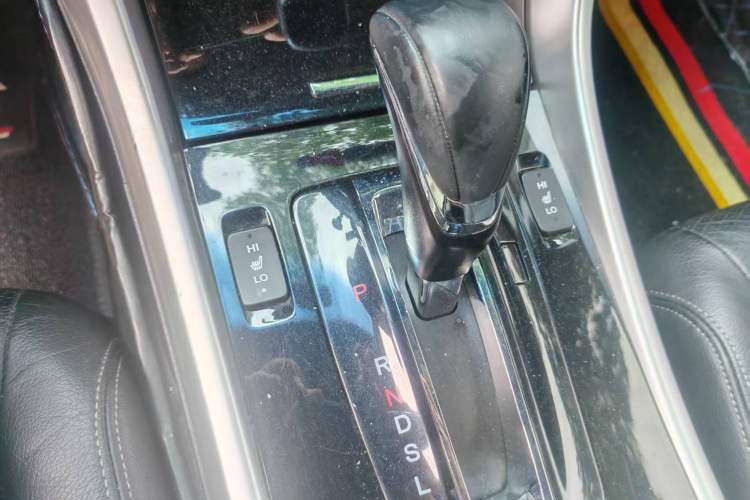 Used Honda Accord 2016 2.0L Luxury Edition Gear Lever