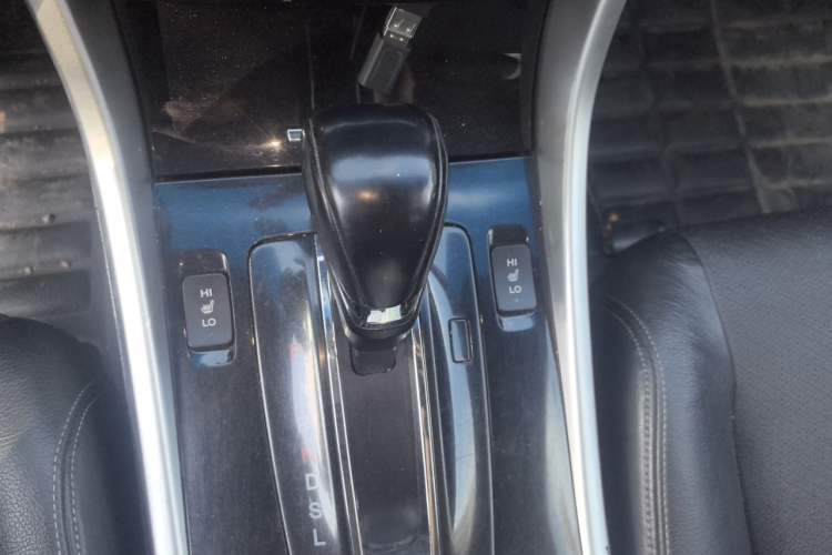 Used Honda Accord 2016 2.0L Elite Edition Gear Lever