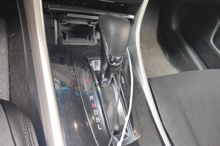 Used Honda Accord 2016 2.0L Comfort Edition Gear Lever