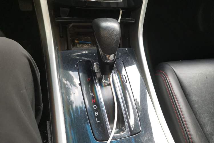 Used Honda Accord 2016 2.0L Comfort Edition Gear Lever