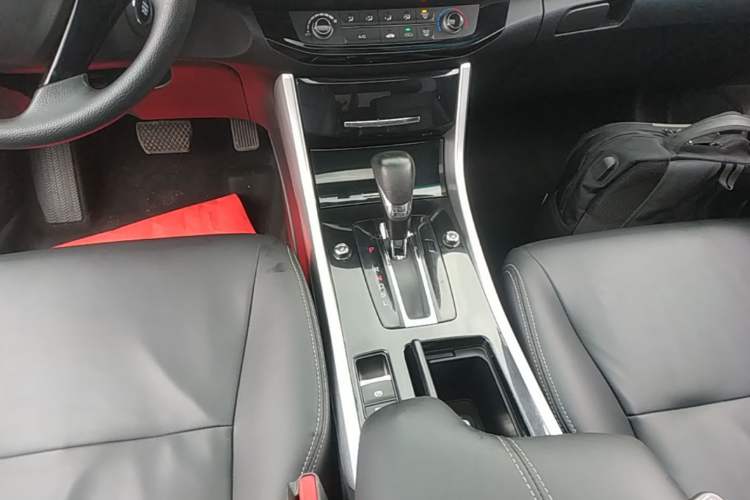 Used Honda Accord 2016 2.0L Comfort Edition Gear Lever