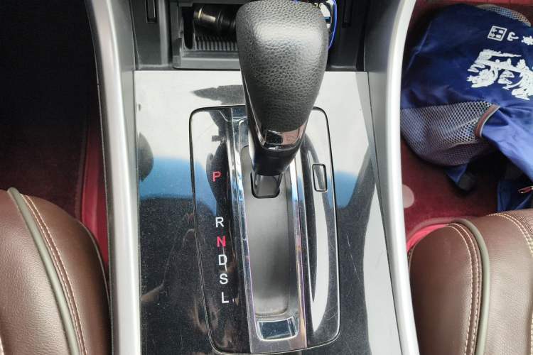 Used Honda Accord 2016 2.0L Comfort Edition Gear Lever