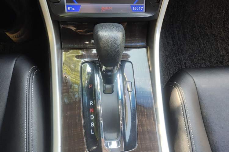 Used Honda Accord 2016 2.0L Comfort Edition Gear Lever