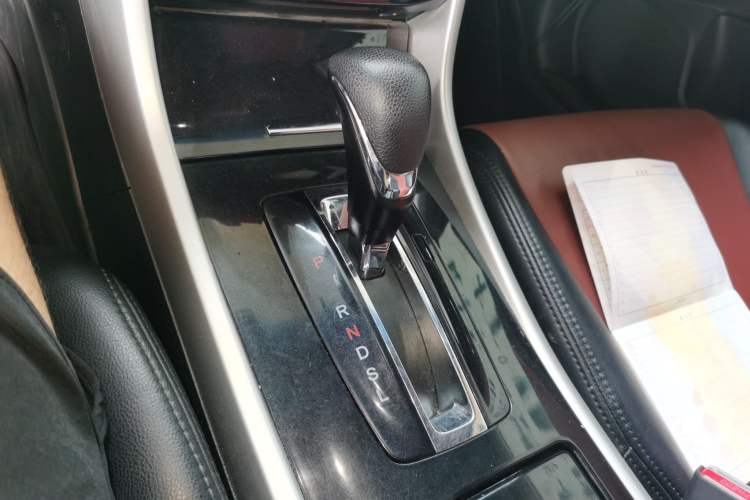 Used Honda Accord 2016 2.0L Comfort Edition Gear Lever