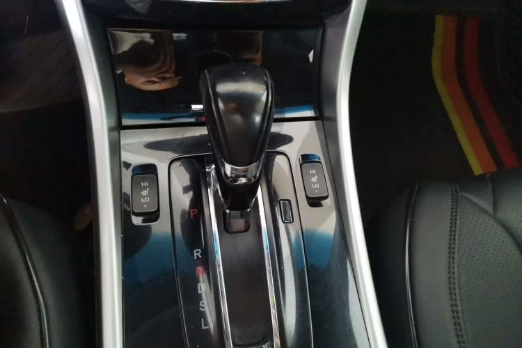 Used Honda Accord 2016 2.0L Elite Edition Gear Lever