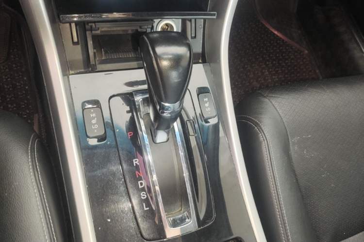 Used Honda Accord 2016 2.0L Elite Edition Gear Lever