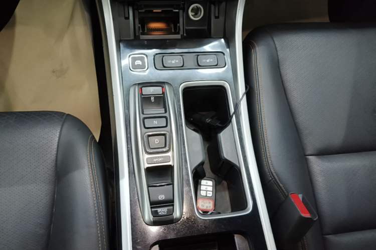 Used Honda Accord 2016 Hybrid 2.0L Sharp Edition Gear Lever