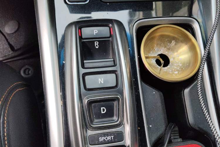 Used Honda Accord 2016 Hybrid 2.0L Sharp Edition Gear Lever