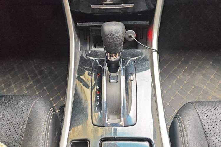 Used Honda Accord 2016 2.0L Comfort Edition Gear Lever