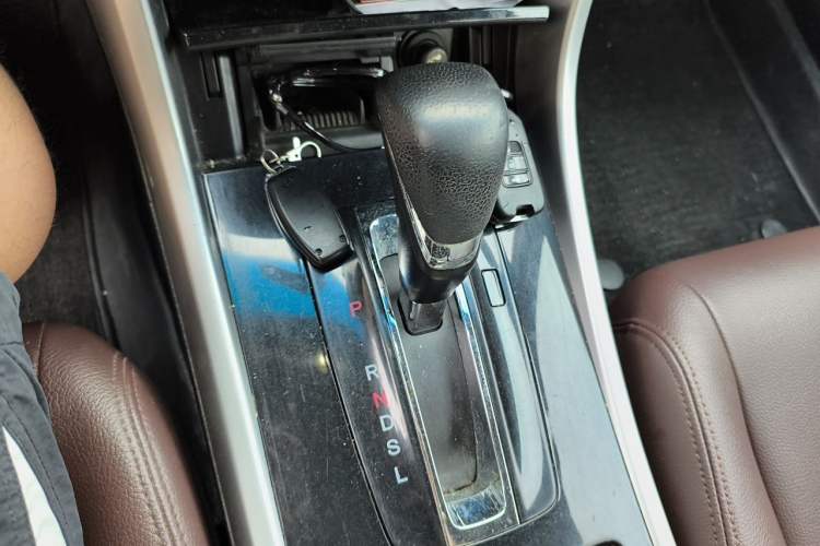 Used Honda Accord 2016 2.0L Comfort Edition Gear Lever