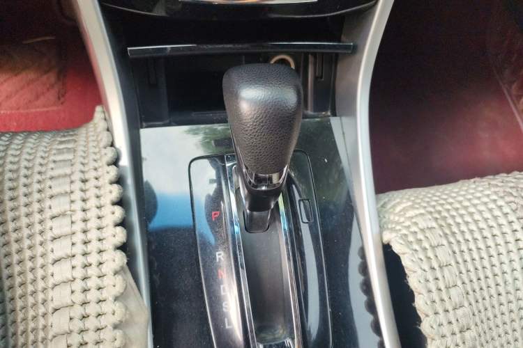 Used Honda Accord 2016 2.0L Comfort Edition Gear Lever
