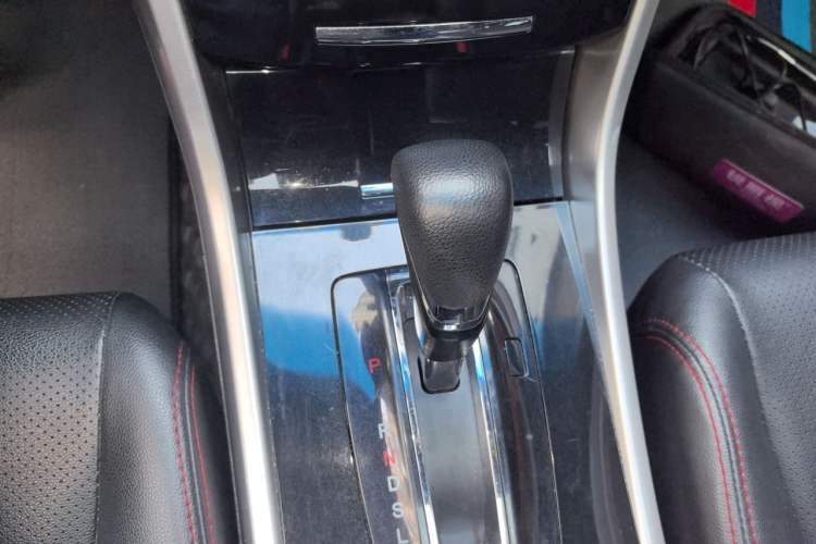 Used Honda Accord 2016 2.0L Comfort Edition Gear Lever