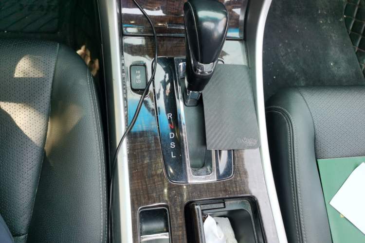 Used Honda Accord 2016 2.0L Elite Edition Gear Lever
