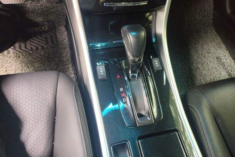 Used Honda Accord 2016 2.4L Luxury Edition Gear Lever