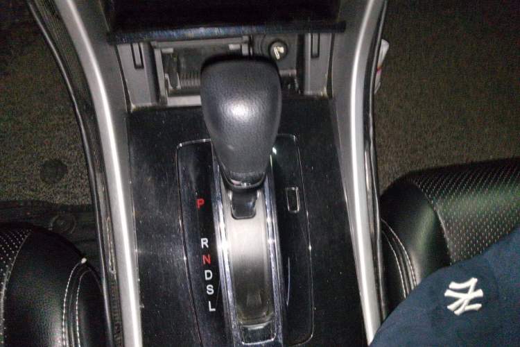 Used Honda Accord 2016 2.0L Comfort Edition Gear Lever