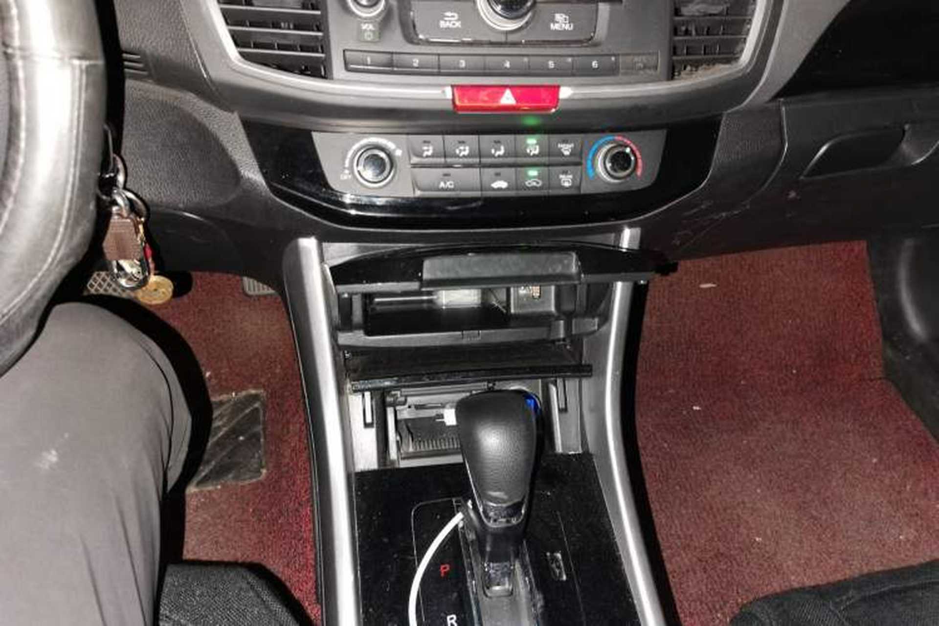 Used Honda Accord 2016 2.0L Comfort Edition Gear Lever