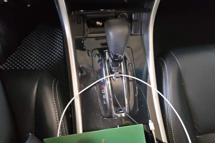 Used Honda Accord 2016 2.0L Comfort Edition Gear Lever