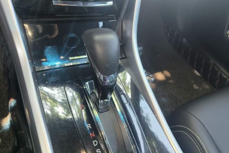 Used Honda Accord 2016 2.0L Comfort Edition Gear Lever