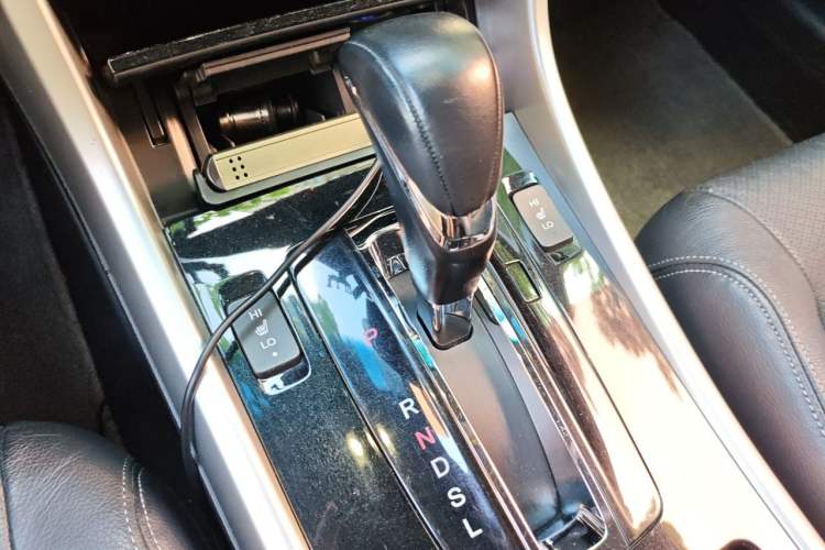 Used Honda Accord 2016 2.0L Elite Edition Gear Lever