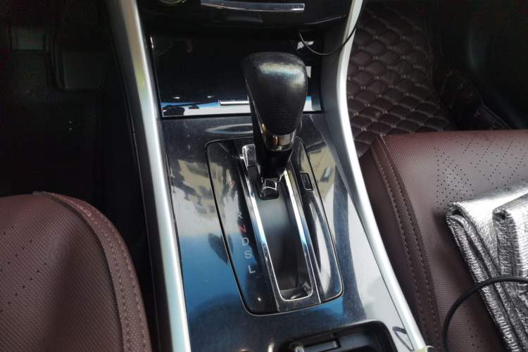 Used Honda Accord 2016 2.0L Comfort Edition Gear Lever