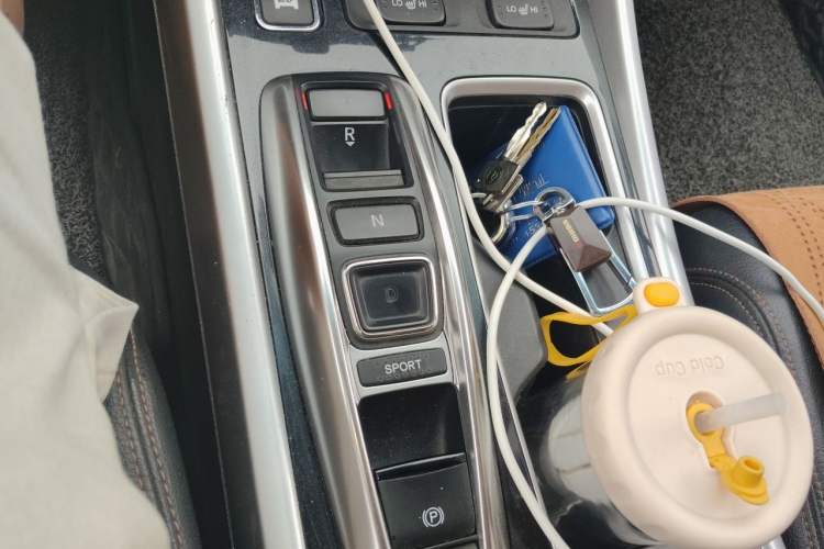 Used Honda Accord 2016 Hybrid 2.0L Sharp Edition Gear Lever