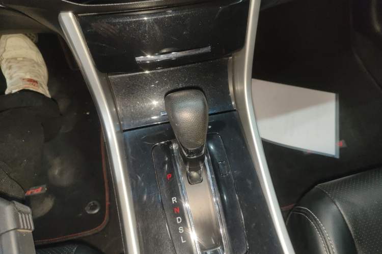 Used Honda Accord 2016 2.0L Comfort Edition Gear Lever