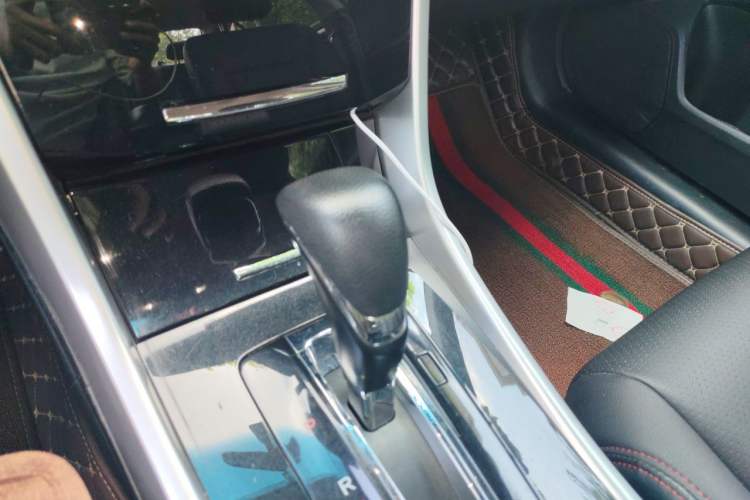 Used Honda Accord 2016 2.0L Comfort Edition Gear Lever