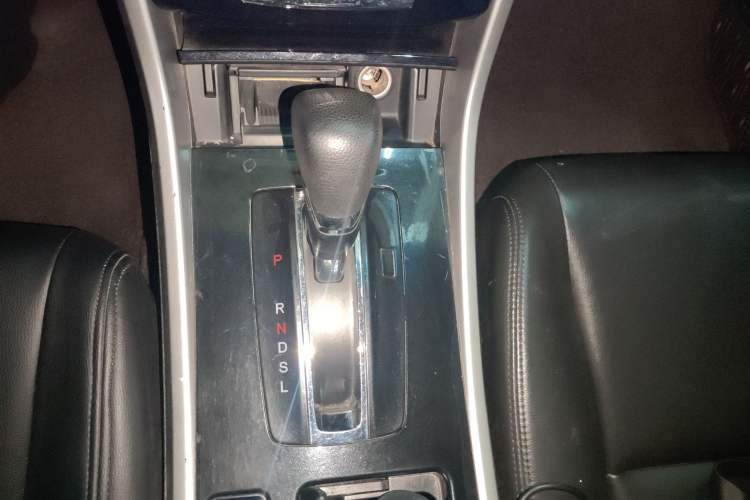 Used Honda Accord 2016 2.0L Comfort Edition Gear Lever