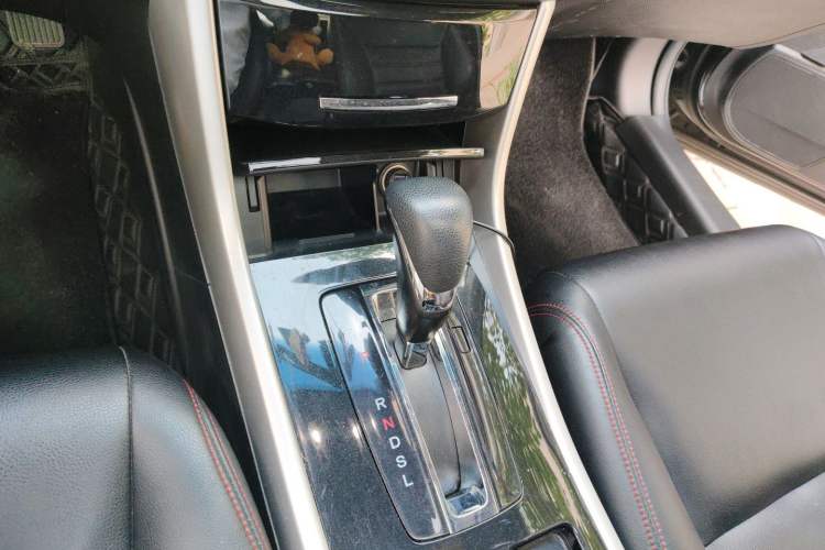 Used Honda Accord 2016 2.0L Comfort Edition Gear Lever