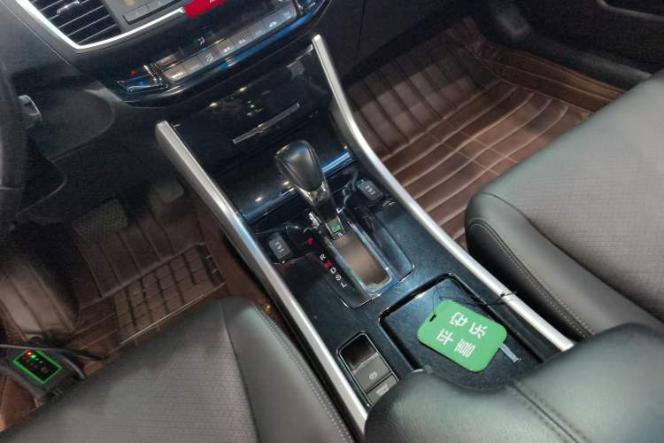 Used Honda Accord 2016 2.0L Elite Edition Gear Lever