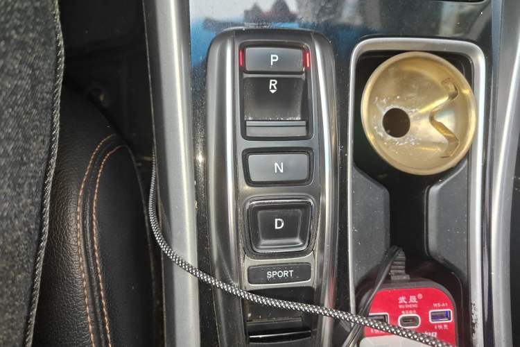 Used Honda Accord 2016 Hybrid 2.0L Sharp Edition Gear Lever