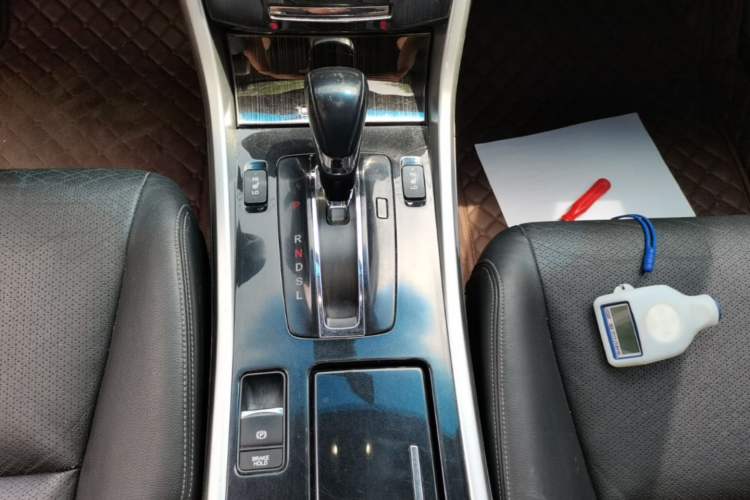 Used Honda Accord 2016 2.0L Elite Edition Gear Lever