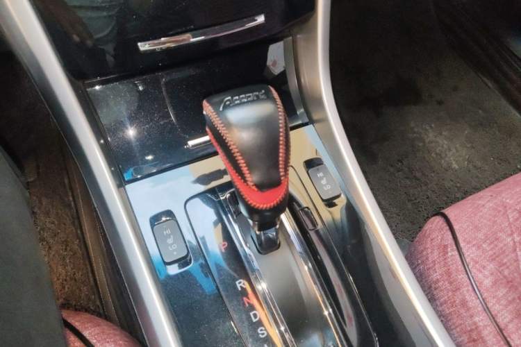 Used Honda Accord 2016 2.0L Elite Edition Gear Lever