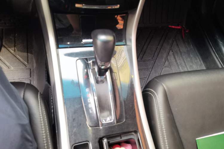 Used Honda Accord 2016 2.0L Comfort Edition Gear Lever