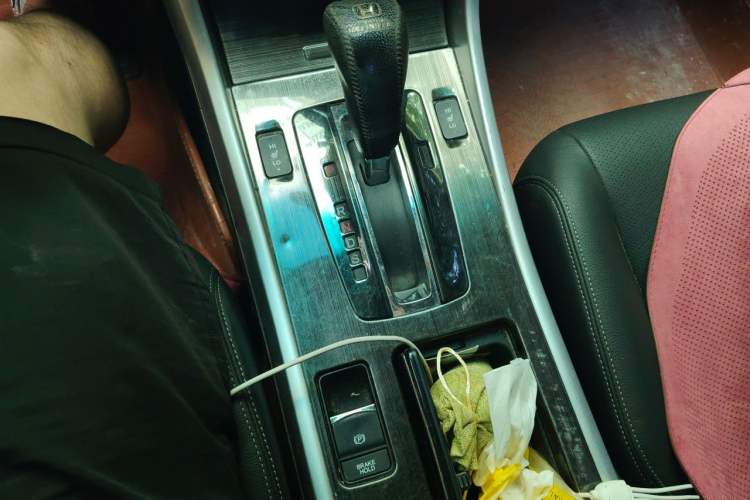 Used Honda Accord 2016 2.4L Zhi Rui Edition Gear Lever
