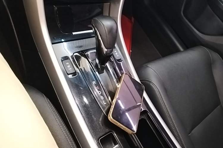 Used Honda Accord 2016 2.0L Elite Edition Gear Lever