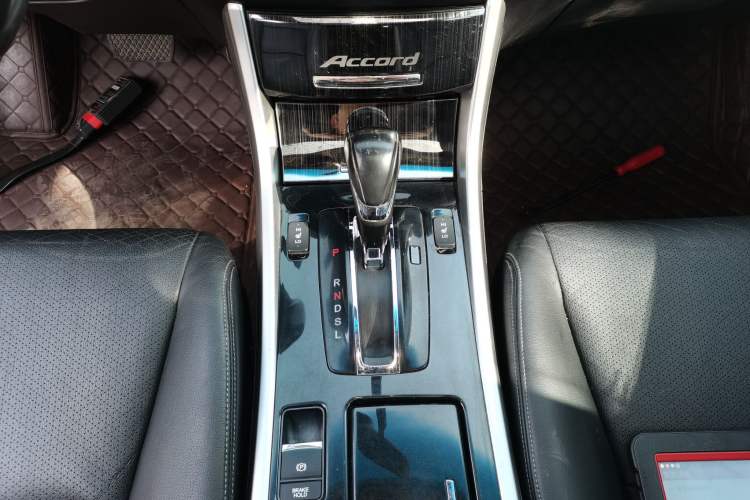 Used Honda Accord 2016 2.0L Elite Edition Gear Lever