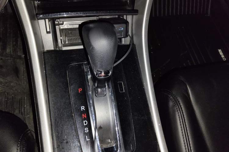 Used Honda Accord 2016 2.0L Comfort Edition Gear Lever