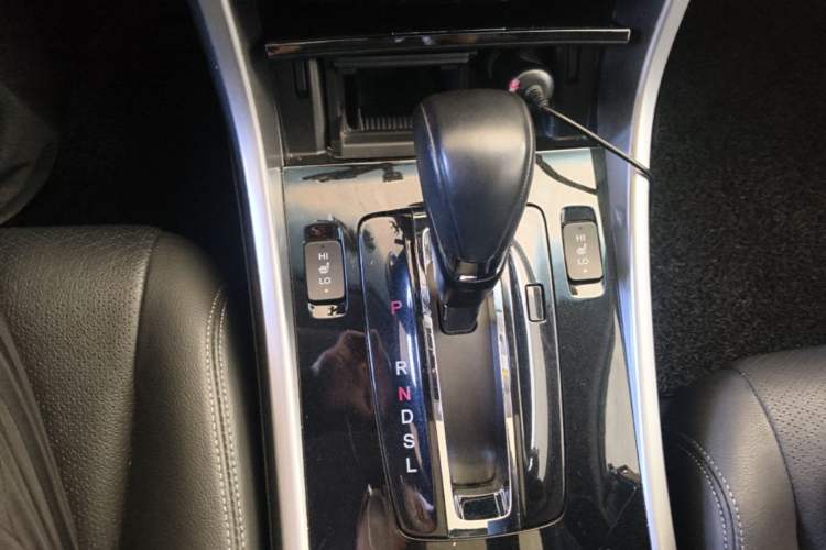 Used Honda Accord 2016 2.0L Elite Edition Gear Lever