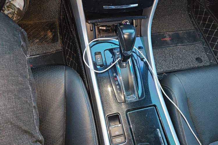Used Honda Accord 2016 2.0L Elite Edition Gear Lever