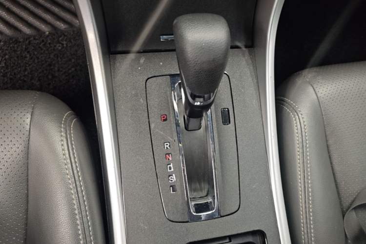 Used Honda Accord 2016 2.0L Comfort Edition Gear Lever
