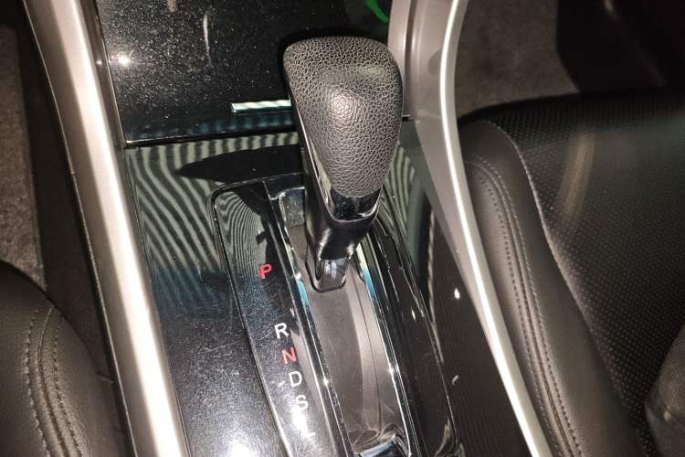 Used Honda Accord 2016 2.0L Comfort Edition Gear Lever