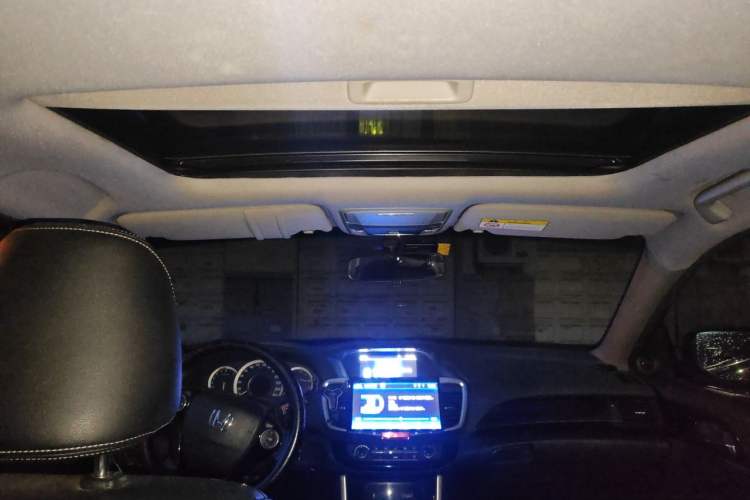 Used Honda Accord 2016 2.0L Elite Edition Headliner