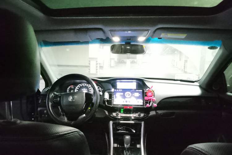 Used Honda Accord 2016 2.0L Comfort Edition Headliner