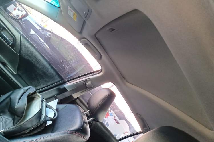 Used Honda Accord 2016 2.0L Comfort Edition Headliner