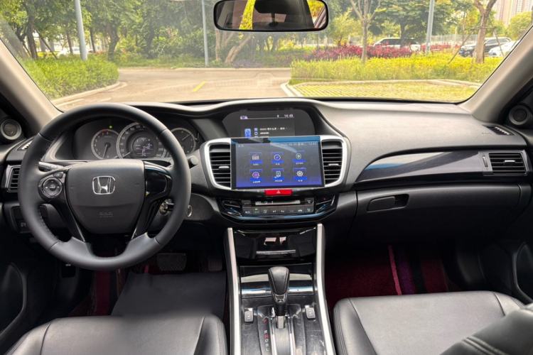 Used Honda Accord 2016 2.0L Elite Edition Interior 1