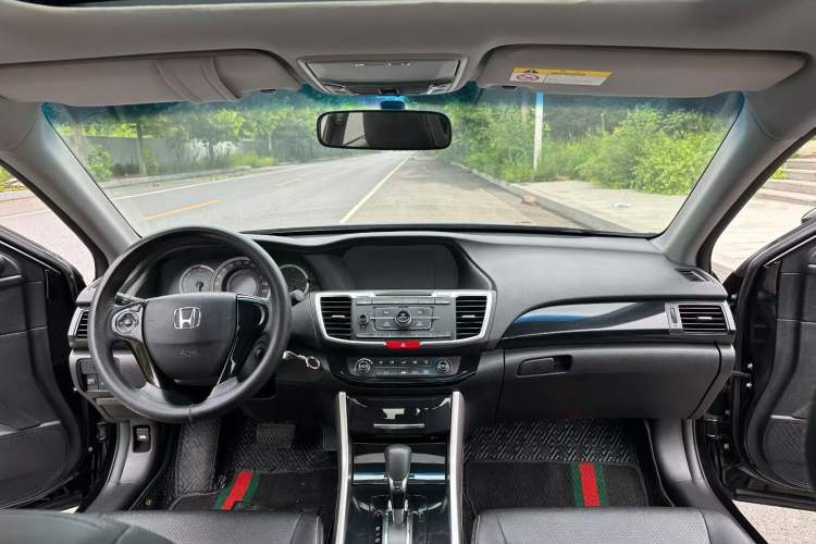 Used Honda Accord 2016 2.0L Comfort Edition Interior 1
